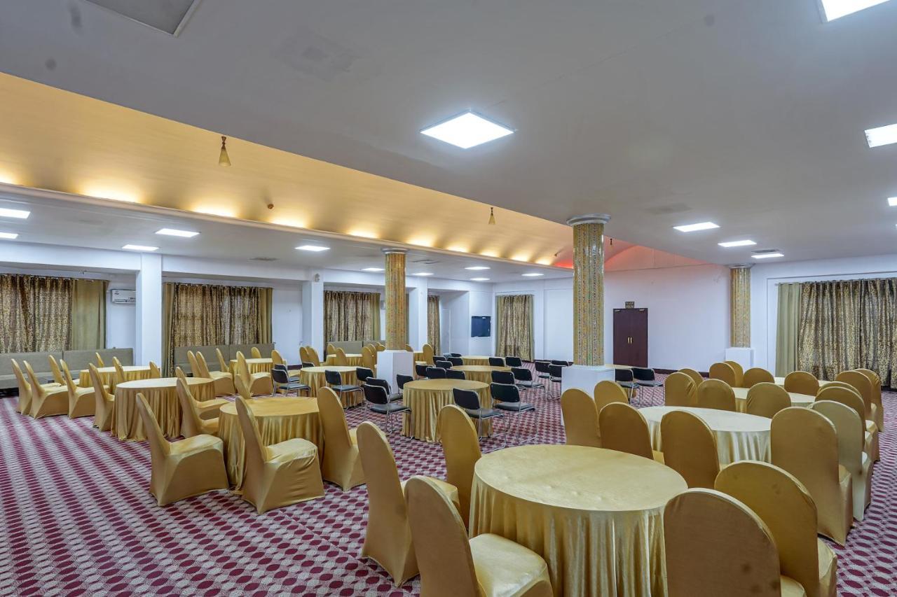 The Chinar Srinagar Hotel Exterior photo