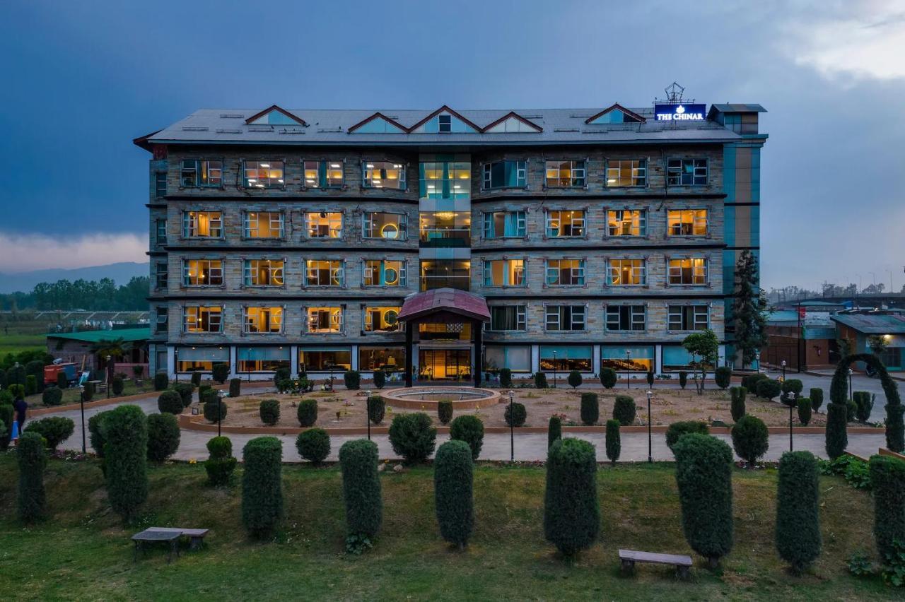 The Chinar Srinagar Hotel Exterior photo